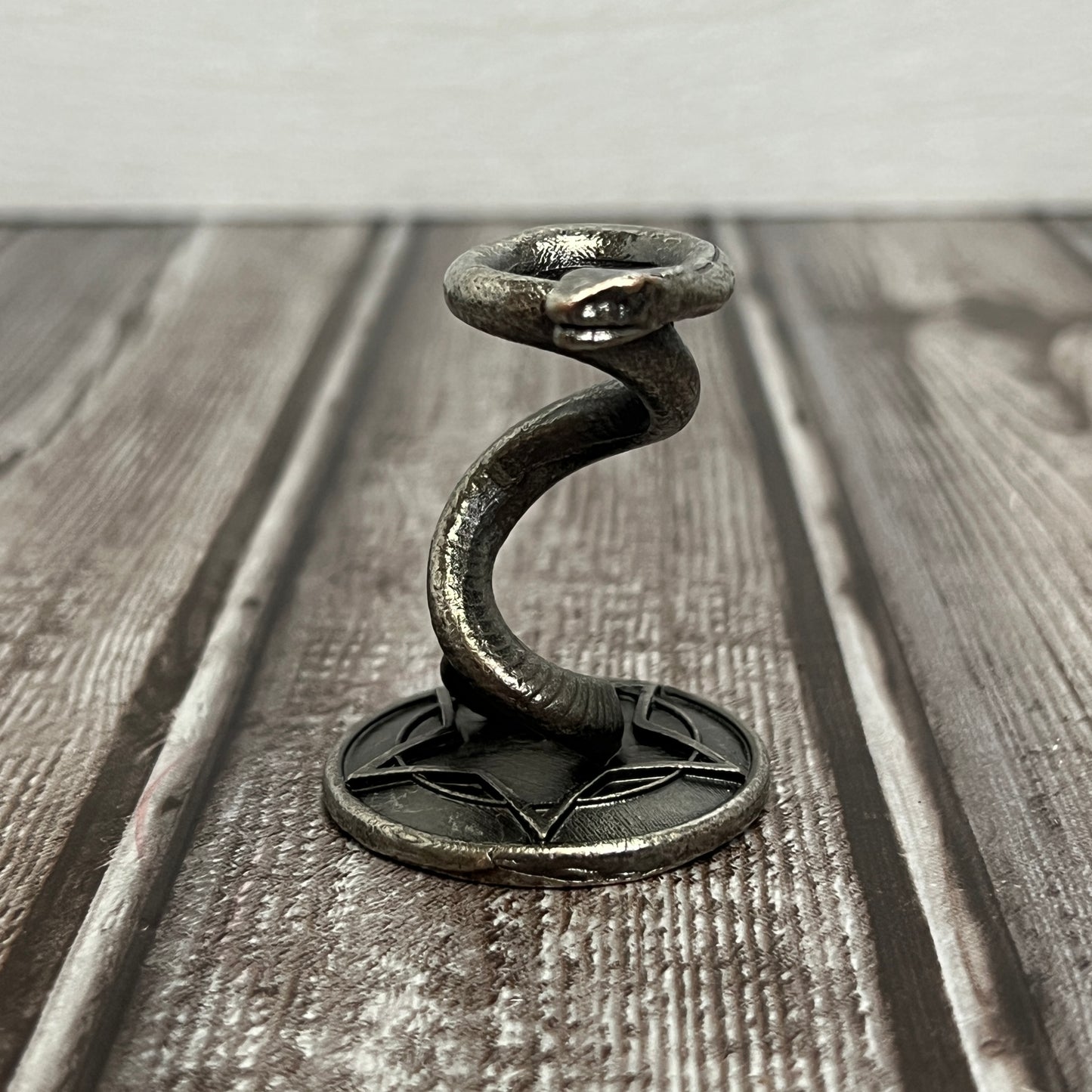 Metal Sphere Stand