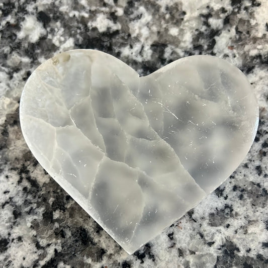 Selenite Heart Charging Plate