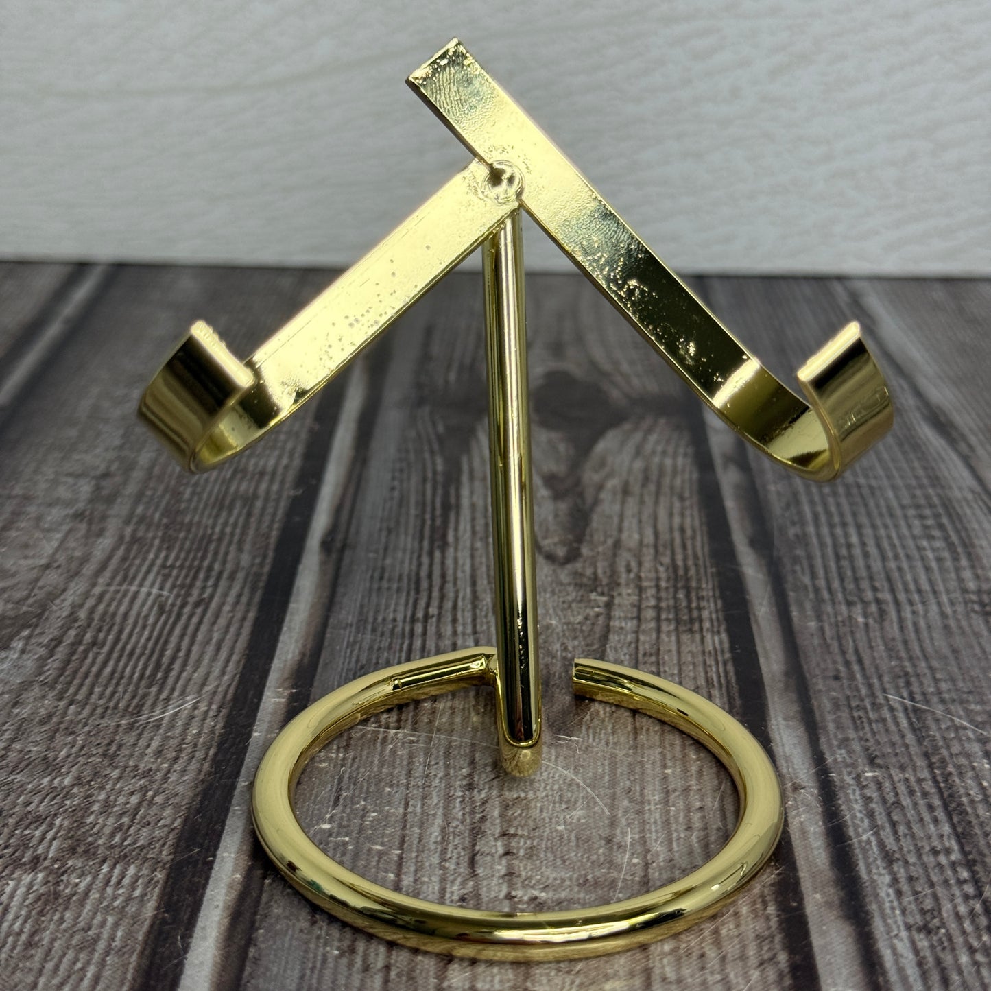 Metal Heart Stand