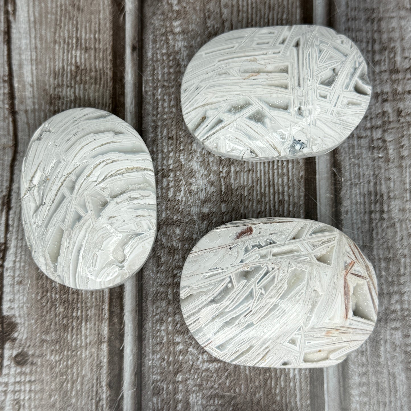 Mexican Lace Agate Palmstone