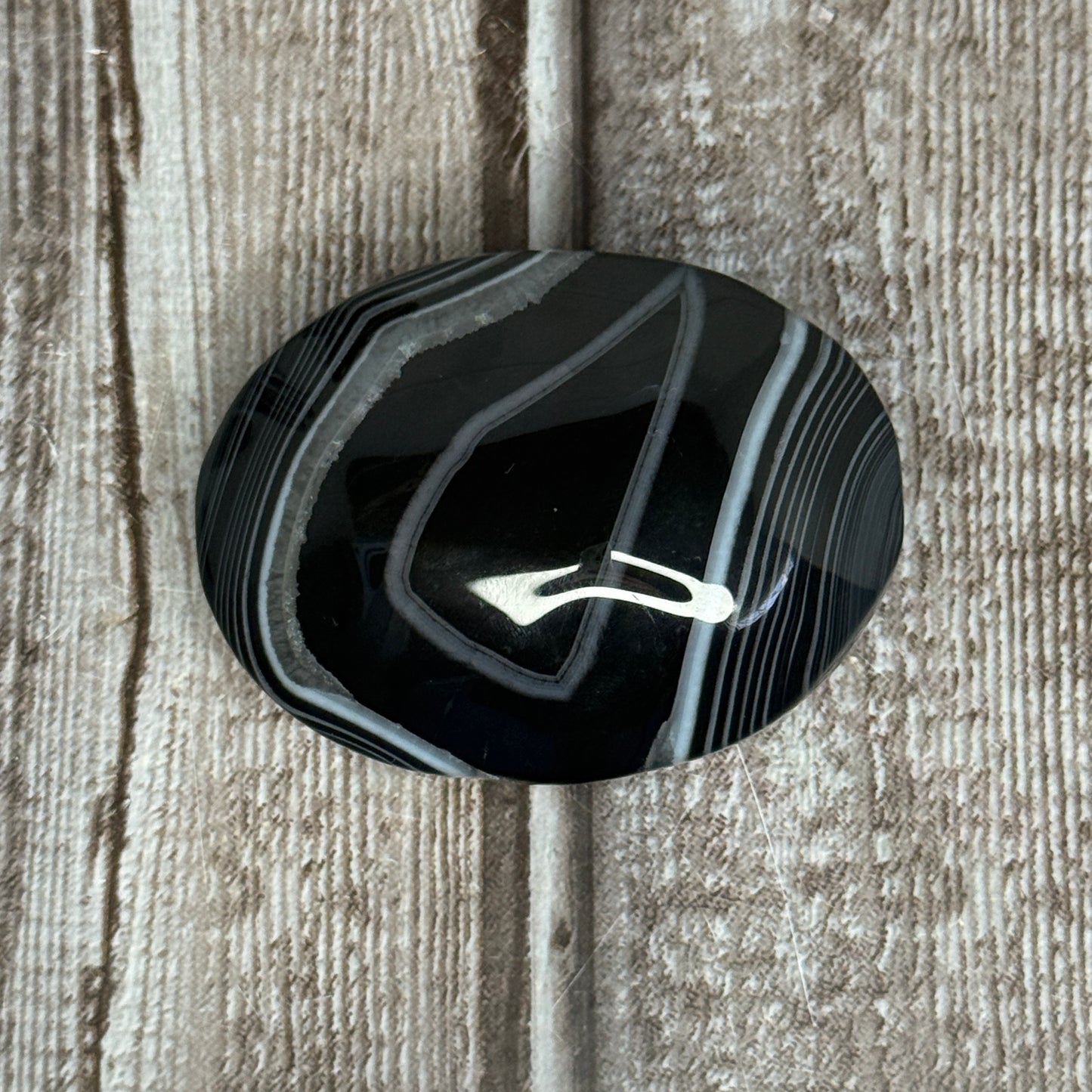 Black Banded Agate Palmstone