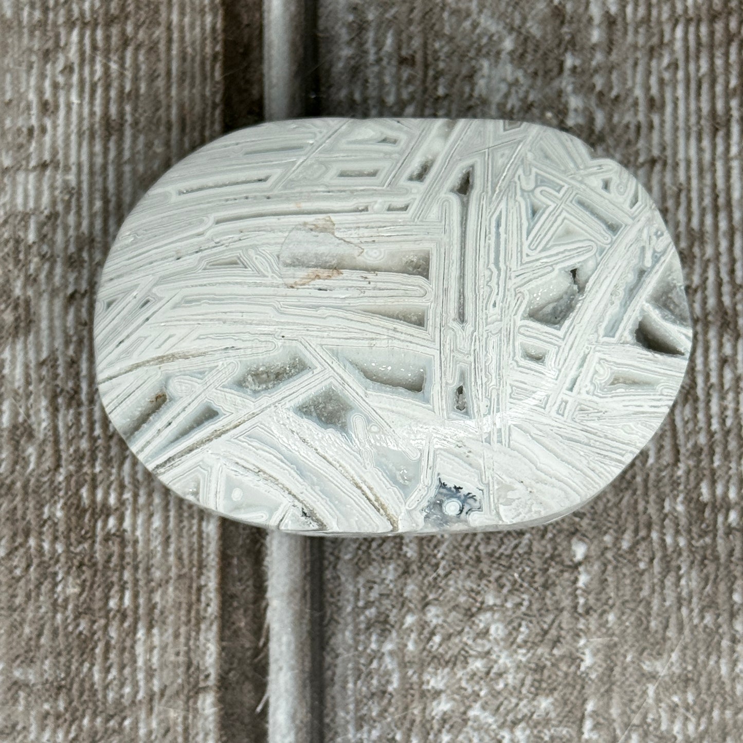 Mexican Lace Agate Palmstone