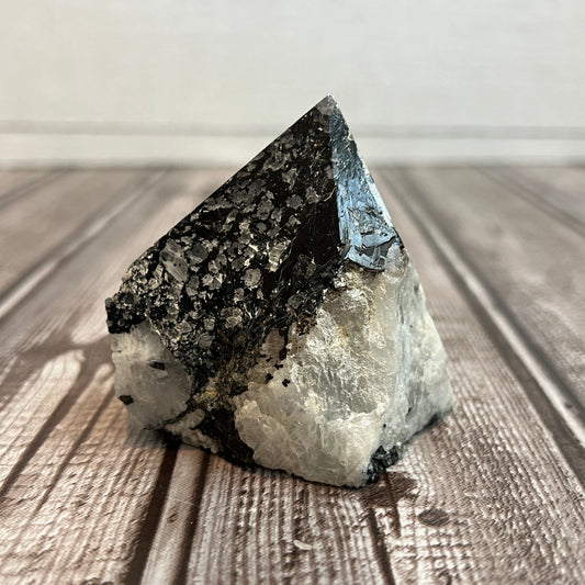 Rainbow Moonstone Polishes Point